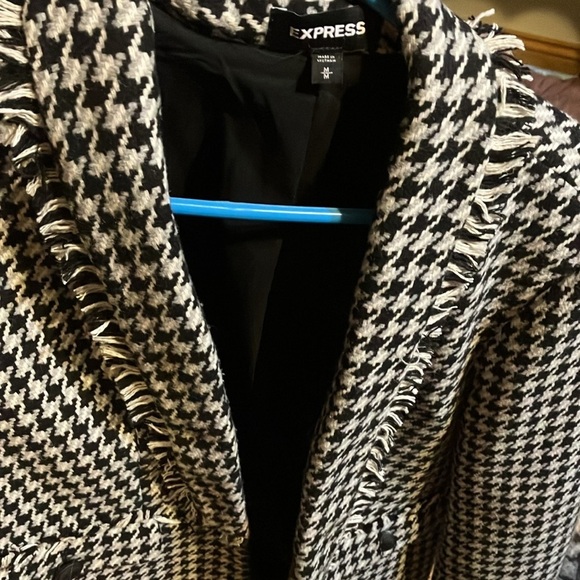 Express Medium Blazer Black White Lined Blazer Open Style Excellent like new - Picture 11 of 11